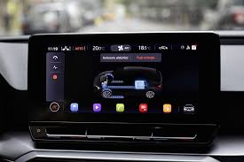 Beza kereta hybrid dengan kereta elektrik. Betul Ke Kereta Hibrid Tak Boleh Pandu Jauh Habis Tu Careta