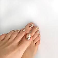 El diseño de las uñas es un complemento perfecto para cualquier mujer, desde figuras hechas con pintauñas hasta piedras preciosas. Disenos De Unas Para Pies Juveniles Ideas Bonitas Para