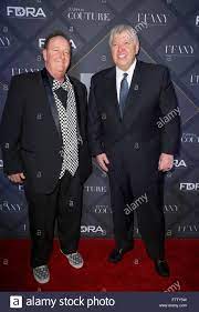 Far back in 1966, van doren, his brother james van doren, and their friends gordon, ryan emmert and serge d'elia became partners in opening the first vans. New York Ny Usa 2 Dezember 2015 Steve Van Doren Jim Estepa Im Ankunftsbereich Fur 29 Footwear News Achievement Awards Iac Building Interactivecorp Hauptsitz New York Ny 2 Dezember 2015 Bildnachweis Lev