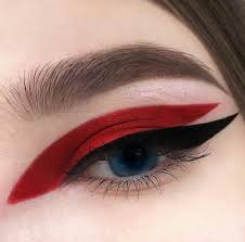 Red And Black Graphic Eyeliner Makeup Look Beginnermakeuptips Mac Makyaj Fantastik Makyaj Artistik Makyaj