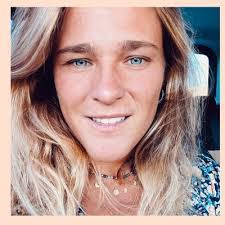 Aida Carrera's Instagram, Twitter & Facebook