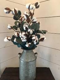 Eucalyptus And Cotton Eucalyptus Cotton Cotton Decor Cotton Arrangement Eucalyptus Arrangemen Cotton Decor Living Room Decor Rustic Rustic Farmhouse Decor