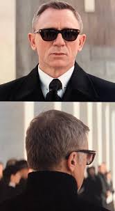 Just noticed Bond & Blofeld appear to be wearing the exact same sunglasses  during the funeral scene. What are the odds? 😎😎 : r/JamesBond