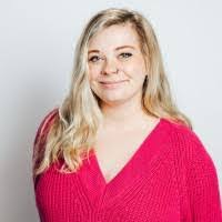 Shelly Comer's Instagram, Twitter & Facebook