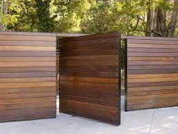 Maybe you would like to learn more about one of these? Pin By Neus On Fence Ideas Casa Mertz Wood Fence Design Modern Fence Design Fence Design