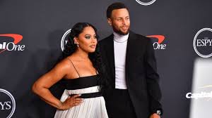 Stephen Curry and Ayesha Curry share a $170 million fortune, but their  first kiss didn't create any fireworks - The SportsRush