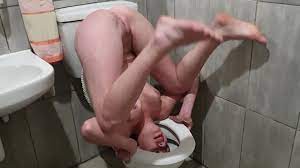 MILF toilet WHORE upside down peeing on herself | head flushing | pee  licking - XNXX.COM
