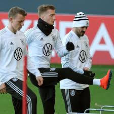 Great deals on jérôme boateng shirts and more all at the lowest prices! Numbers Worn By Muller Boateng Hummels Already Reassigned By Low Dfb Bavarian Football Works