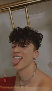 Leila Morrow (lucky13bean)