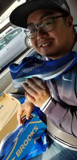 Pair 46 … Levitate 6 .. snowmen and snowflakes 🙂. I might have bought  myself an early Christmas present. #buybrooks#brooksinfluencer