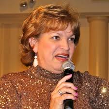 Lucy Reyes (@PastoraLucy)