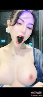 水big悦性感御姐爆乳巨臀喷血诱惑玩假鸡巴震动棒淫荡骚逼流水[4-2.3g] | 精选Porn