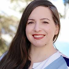 Larissa White's Instagram, Twitter & Facebook