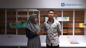 Kuliah sambil kerja, lakukan ini agar keduanya berjalan seimbang. Pengalaman Bekerja Afreal Pemasaran Di Smkn 1 Bandung Intip Kuliah