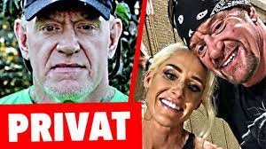 The official wwe universe fan page for the undertaker on facebook. Undertaker Privat Frau Kinder Haus Hobbys Freunde Glaube Real Life Wrestler Privat Youtube