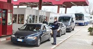 Sectorul poliţiei de frontieră aeroportul internaţional chişinău. 15 Autocare Cu Romani Din Germania AsteaptÄƒ SÄƒ Intre In Å£arÄƒ La Vama NÄƒdlac Oamenii Vor Fi ObligaÅ£i SÄƒ Se Izoleze Timp De 14 Zile Digi24