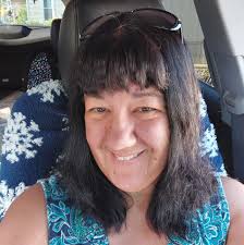 Is Hound Dog Hop still open in Plymouth Ohio?