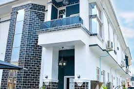 Iyabo ojo mother's burila it was a sad day for nollywood actress iyabo ojo and her siblings checkout iyabo ojo's mansion worth over n200 million, see luxury interior& exterior at house. This Is What Iyabo Ojo S New Home Looks Like 40 Photos Bellanaija