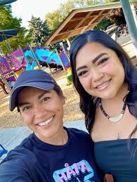 Primate care volunteer opportunity and class