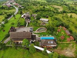 Am fost in maramures prima data cand aveam vreo 7 ani, mama fiind de acolo am fost cu ea. MaramureÈ™ul Din Zbor Turist Pentru O Zi In BudeÈ™ti È™i Breb Transilvania Reporter