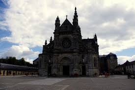 It is the third most popular pilgrimage sit. Ste Anne D Auray Bretagne Infos De