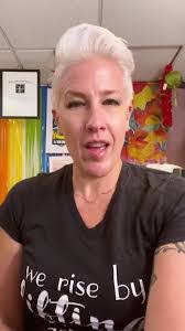 Jennifer Kunkle's Instagram, Twitter & Facebook