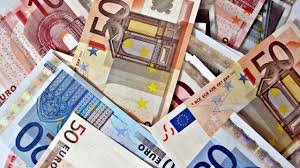 Bu sayfadan canlı euro kuru değişikliklerini grafik üzerinden takip edebilir, aynı zamanda hesaplama ve çeviri işlemlerini yapabilirsiniz. Euro Dolar Hoy Y Proyeccion 2021 2022 2025