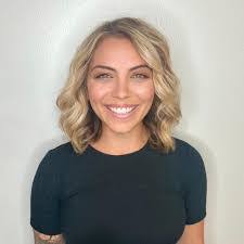 Dani Wagner's Instagram, Twitter & Facebook