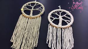 Dreamcatcher) est un objet artisanal d'origine ojibwé (appelé asubakatchin ou bawajige nagwaagan dans cette langue) composé d'un cerceau, généralement en saule. Fabriquer Un Attrape Reves Facilement Etapes De A A Z Les Reves De Kris