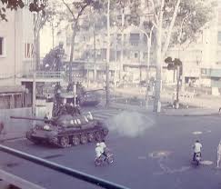 Chopper as the north vietnamese prepared to roll. Giáº£i Phong Sai Gon The First Days Under Communism