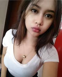 Gadis Instagram Di Instagram Cantik Ya Pemirsah From Putu Sharey Follow Gadis Instagran Tag Teman Kamu T Wanita Cantik Wanita Gadis Cantik