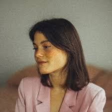 Julianne Cote's Instagram, Twitter & Facebook