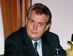 „každý sedmý občan je debilní nebo dementní nebo alkoholik. Milos Zeman Nekrolog Politika A Oslava Vysociny Ceska Televize