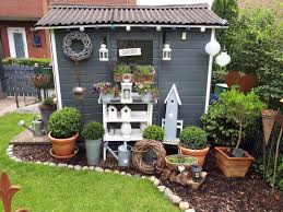 Mein Kleiner Garten Die Alte Gartenhutte Erstrahlt In Neuem Glanz Outdoor Decor Decor Patio