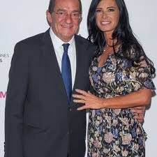 Mais ce n'est pas la chose que nathalie marquay a pu voir avant tout le monde. Les Couples De Stars Qui S Aiment Malgre La Difference D Age Doctissimo