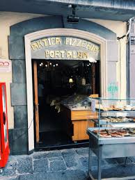 Antica Pizzeria Port Alba Was Opened In 1830 And Is Known As The World S First Pizzeria I Had High Amalfi Coast Travel Amalfi Coast Travel Guide Amalfi Coast
