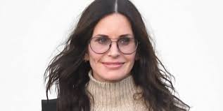 Right to become a mom? Courteney Cox 56 Shows Eyebrow Microblading In No Makeup Instagram