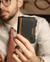 Amazon.com: ENIGMA Dapper PU Leather Bifold Front Pocket Slim Wallet for  Men, Aluminum Metal Travel Tactical RFID Blocking Card Holder Money Clip,  Ideal Men's Gift (Grey) : Clothing, Shoes & Jewelry