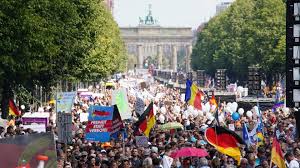 Großer polizeieinsatz bei demo in wien am 31.1.2021. Gefeuert Nach Demo Teilnahme Ist Die Kundigung Rechtens Zdfheute