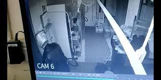 Mudah dan cepat dengan dobi layan diri #cardock. Dua Penjenayah Rompak Dobi Layan Diri Awal Pagi Wilayahku