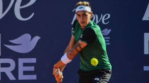 El tenista chileno alejandro tabilo logró el mejor ranking de su carrera al ascender 24 puestos en la clasificación mundial de la atp luego de alcanzar las semifinales en el challenger de aix en provence. Alejandro Tabilo Avanzo Al Cuadro Principal Del Atp 250 De Santiago