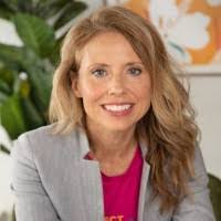 Sandy Burt's Instagram, Twitter & Facebook