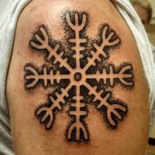 Ejemplos De Tatuajes De Runas Vikingas Descripción detallada de la runa teiwaz. ejemplos de tatuajes de runas vikingas