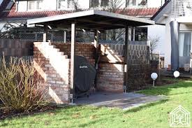 Grillplatz Bauen Jeder Braucht Ein Dach Uber Dem Kopf Wirgartenkinder In 2020 Grillplatz Grillhutte Ziegelsteine
