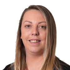 📸 New headshot, new role! Although time flies, as it's actually been a few  months now since I joined FTI Consulting, looking after content and  campaigns for EMEA. New projects coming up