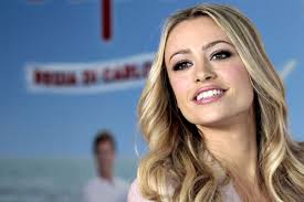 Lapo elkann si confessa al corriere della sera e il quadro è quello di un 40enne che dalla vita ha avuto tutto e ha rischiato più volte di buttarlo via. Chi E Martina Stella Attrice Lal Vita Privata E Le Curiosita