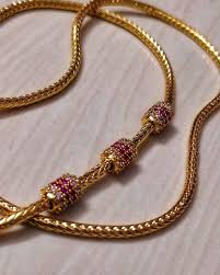 Thrimuka Triple Studded Mugappu Kodi Please Dm For Price And Orders In Gold Jewellery Design Necklaces Gold Chain Design Gold Jewelry Outfits