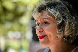 Flanêuring" with Minês Castanheira