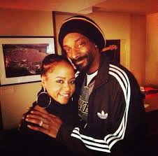 12 Famous Breakup Couples Who Get Back Together Caught Cheating Snoop Dogg Famous Couples