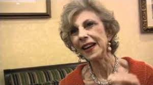 Barbara Dooley speaks to Knoxville Quarterback Clu